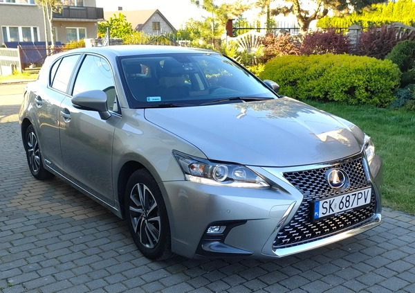 Lexus CT cena 92000 przebieg: 45000, rok produkcji 2018 z Sosnowiec małe 106